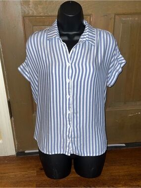 Thread & Supply Striped Short Sleeve Button-Up Shirt Blue and White Size S